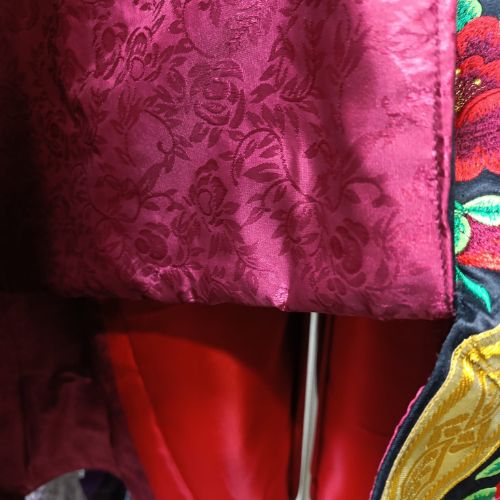 Capote de paseo negro y flores - Imagen 3