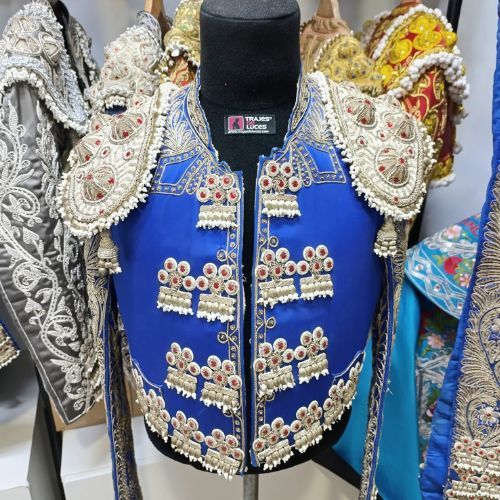 traje-de-luces-de-plata