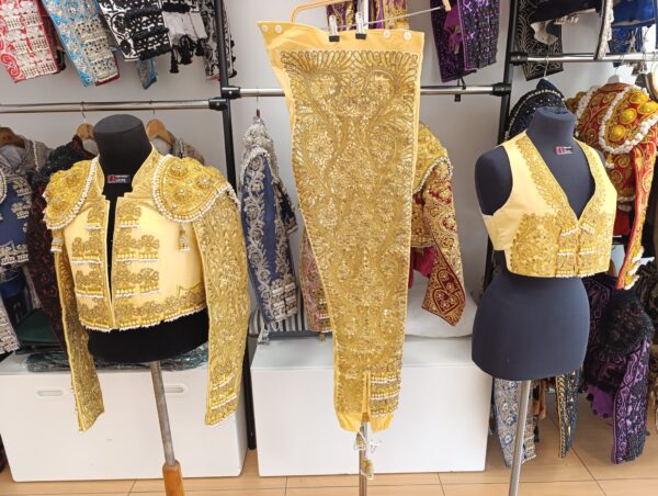 trajes-de-luces-seminuevos
